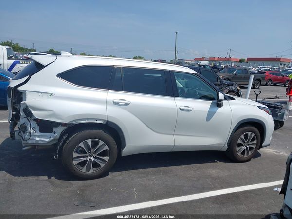 2022 TOYOTA HIGHLANDER HYBRID XLE