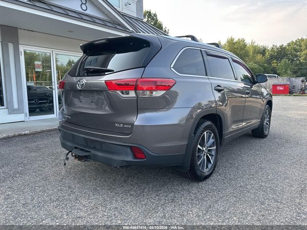 2018 TOYOTA HIGHLANDER XLE