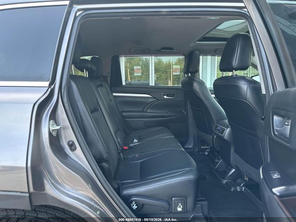 2018 TOYOTA HIGHLANDER XLE