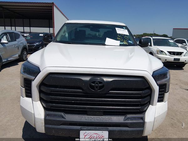 2023 TOYOTA TUNDRA SR5