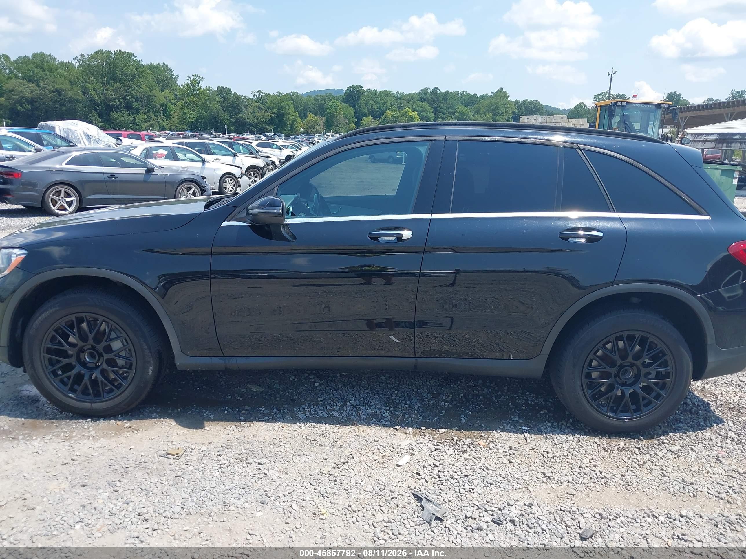 2017 MERCEDES-BENZ GLC 300 4MATIC