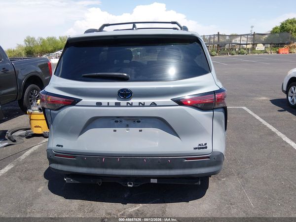 2022 TOYOTA SIENNA XLE WOODLAND EDITION