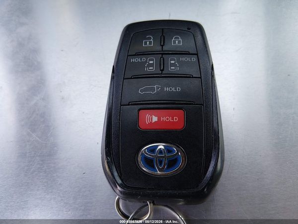 2022 TOYOTA SIENNA XLE WOODLAND EDITION