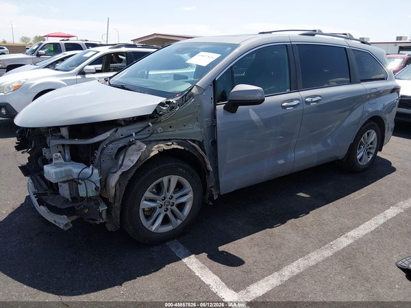 2022 TOYOTA SIENNA XLE WOODLAND EDITION