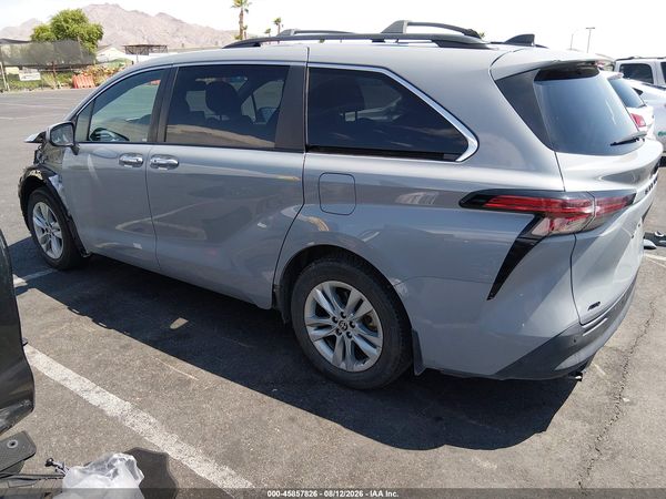 2022 TOYOTA SIENNA XLE WOODLAND EDITION