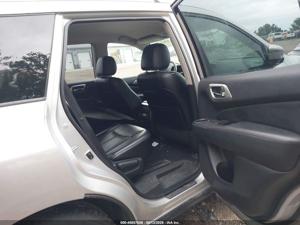 2018 NISSAN PATHFINDER SL — I8