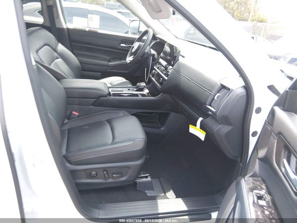 2025 NISSAN PATHFINDER SL FWD — I5