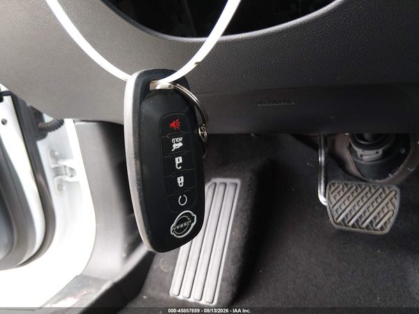 2025 NISSAN PATHFINDER SL FWD — I11