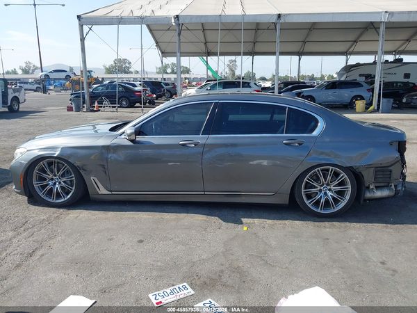 2016 BMW 750I