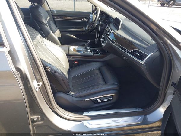 2016 BMW 750I