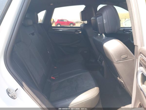2019 PORSCHE MACAN