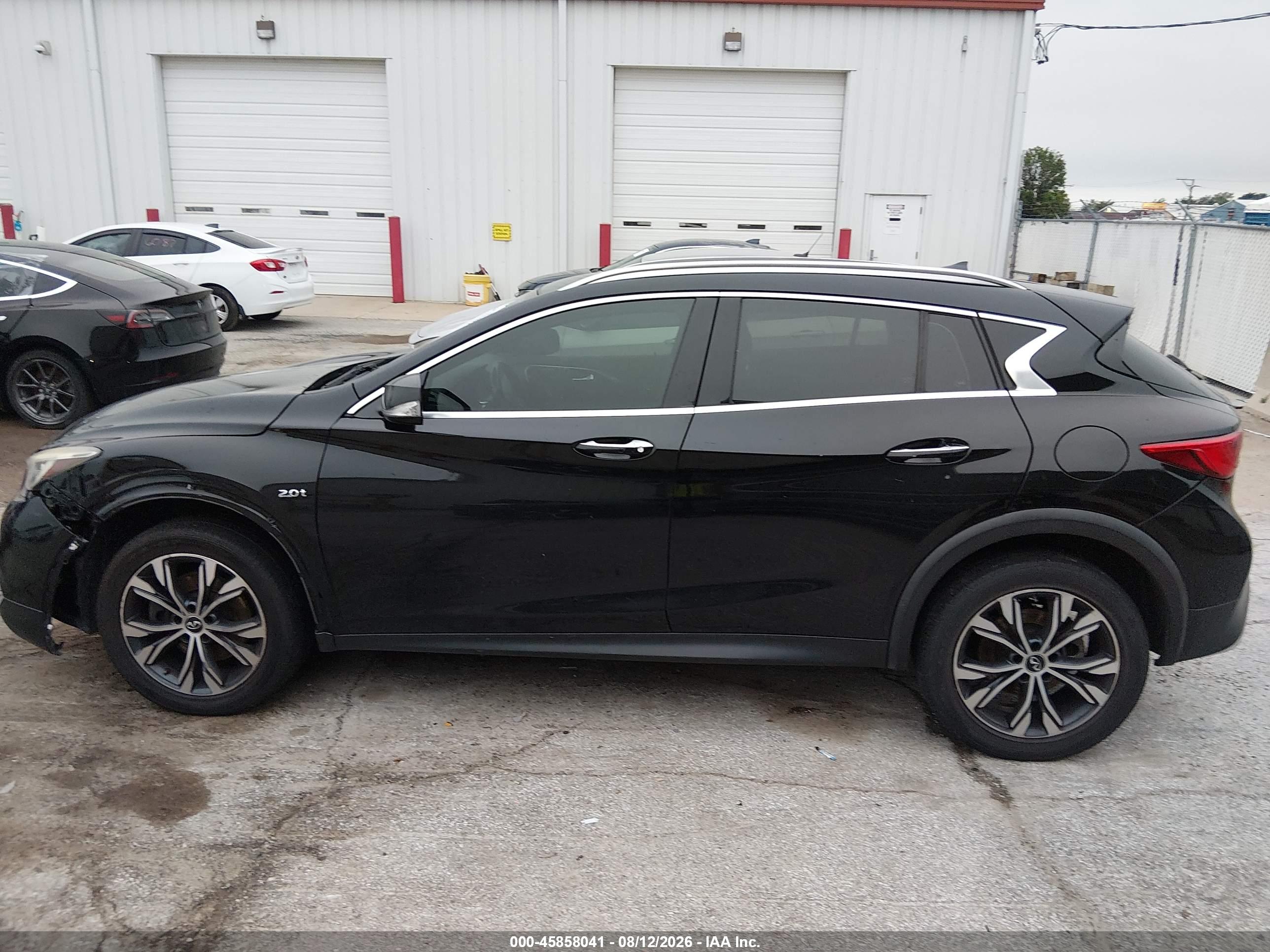 2018 INFINITI QX30 PREMIUM