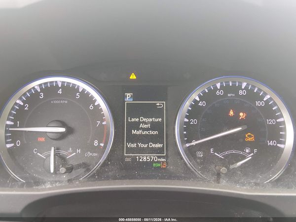 2017 TOYOTA HIGHLANDER SE