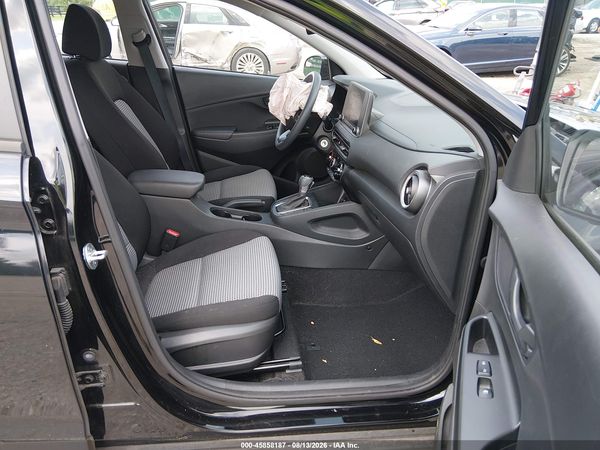 2022 HYUNDAI KONA SE