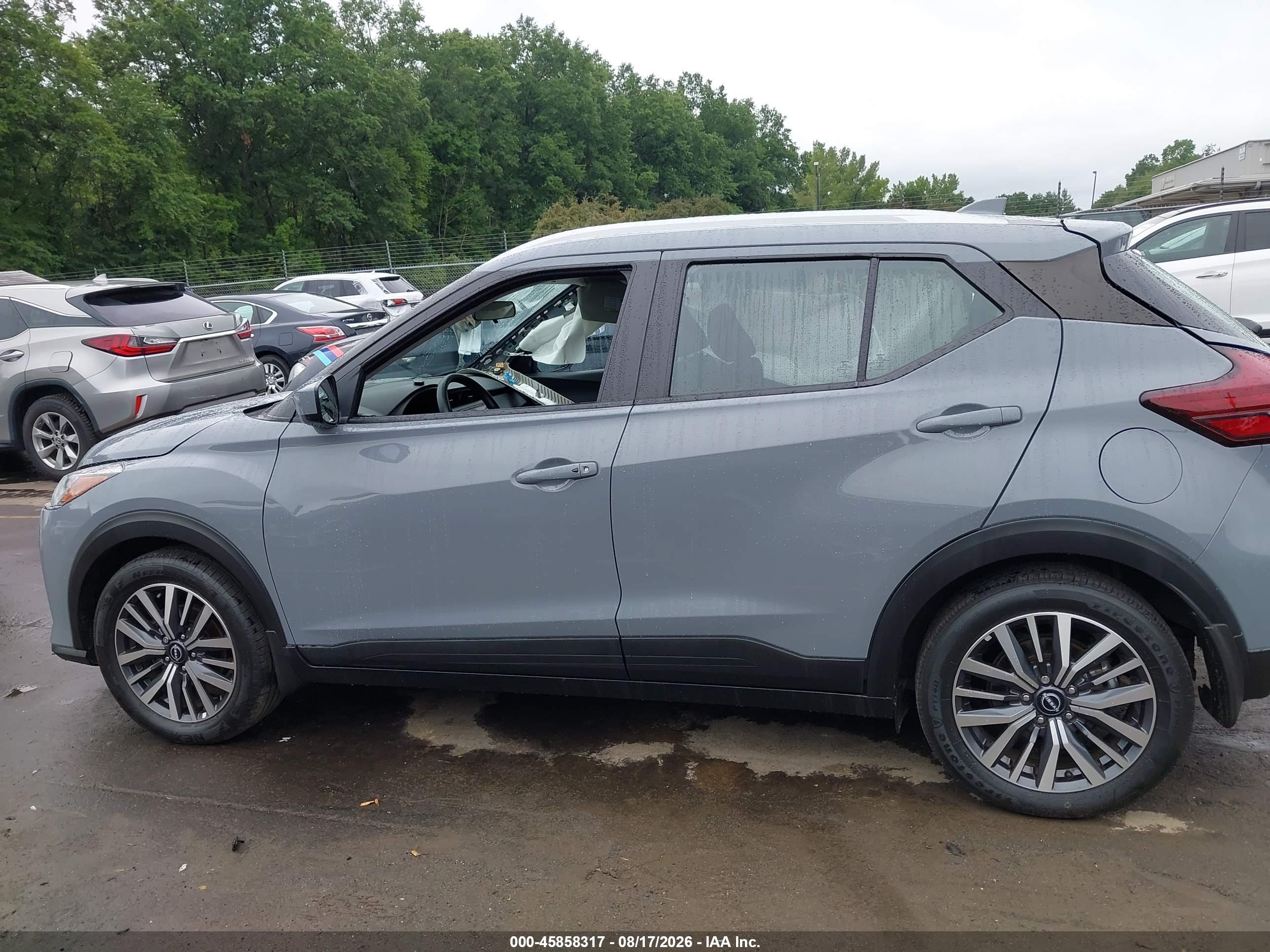2023 NISSAN KICKS SV XTRONIC CVT