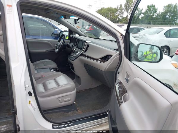 2017 TOYOTA SIENNA XLE 8 PASSENGER