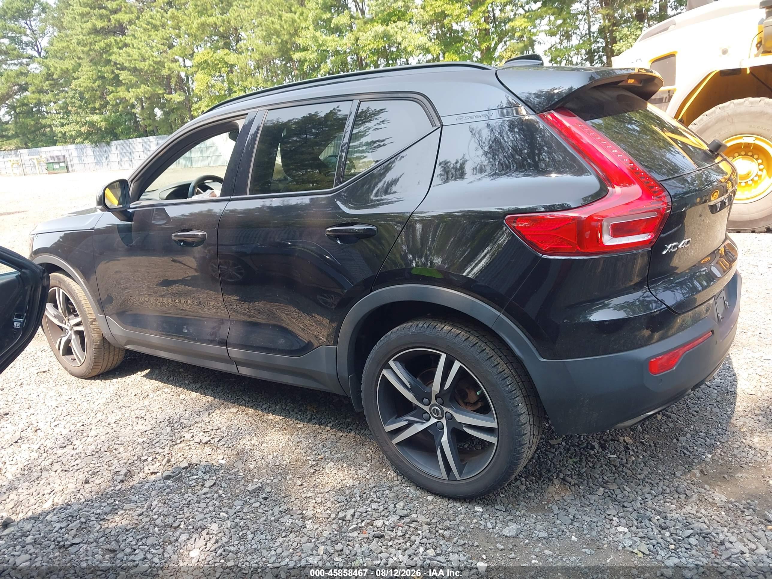 2020 VOLVO XC40 T5 R-DESIGN