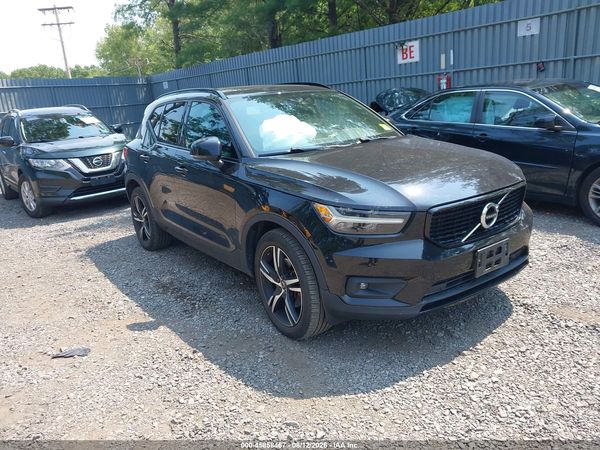 2020 VOLVO XC40 T5 R-DESIGN