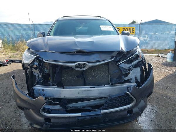 2021 TOYOTA HIGHLANDER XLE