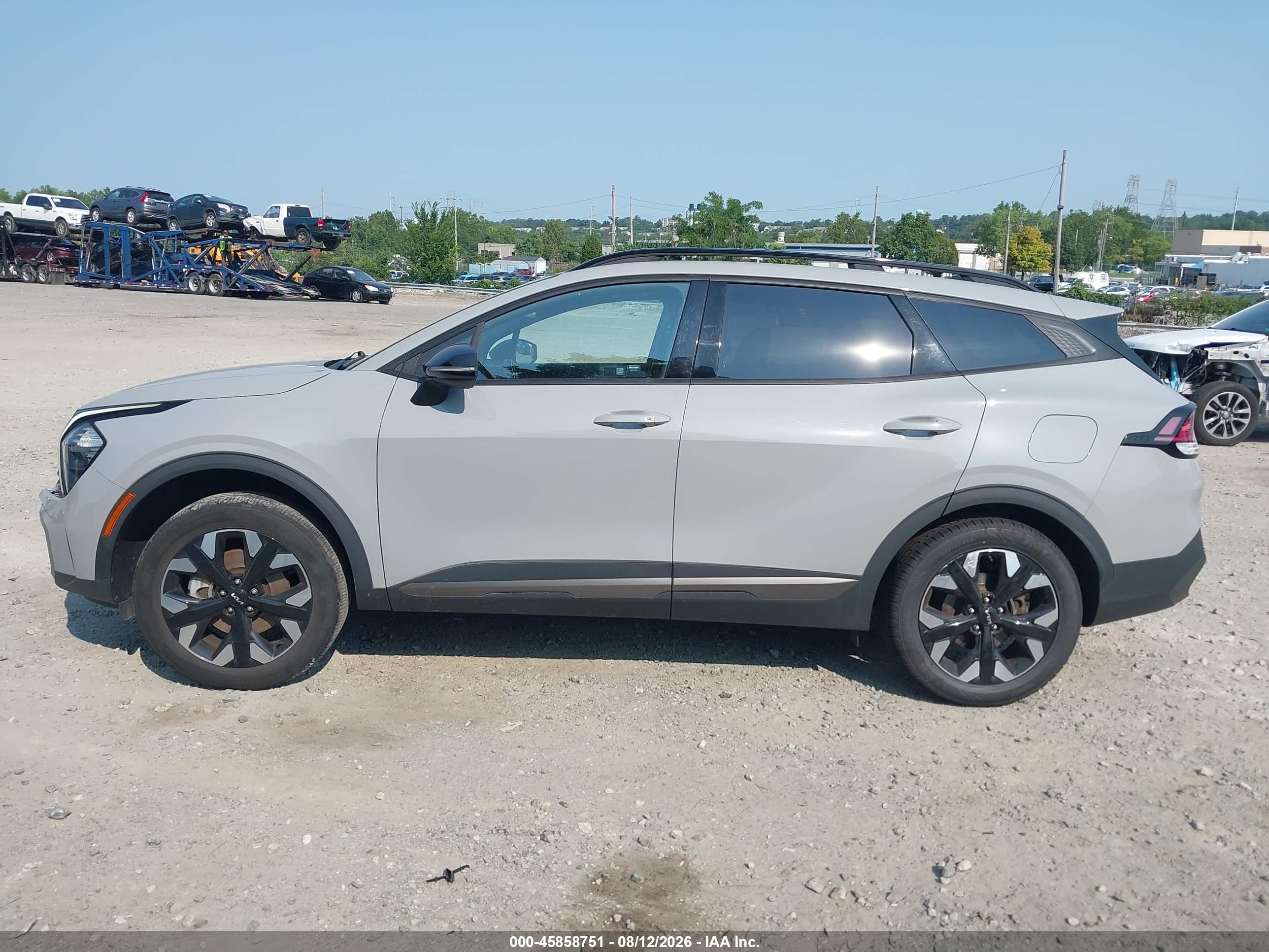 2023 KIA SPORTAGE X-LINE