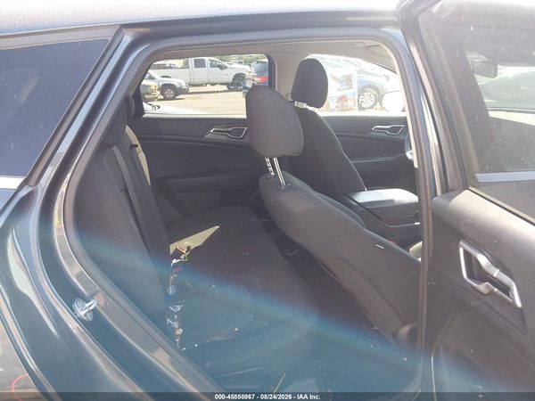 2023 KIA SPORTAGE LX — I8