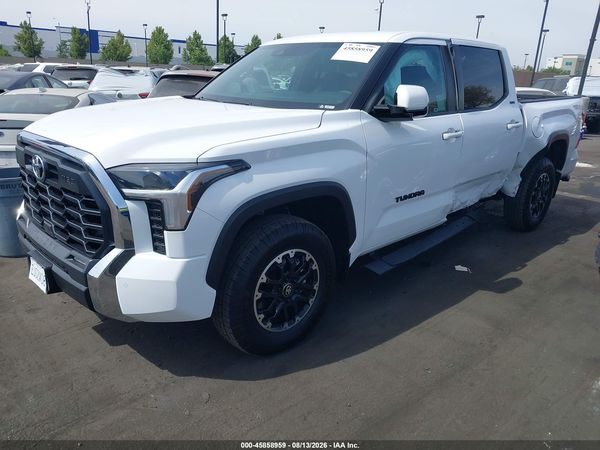 2026 TOYOTA TUNDRA SR5 CREWMAX 5.5' BED