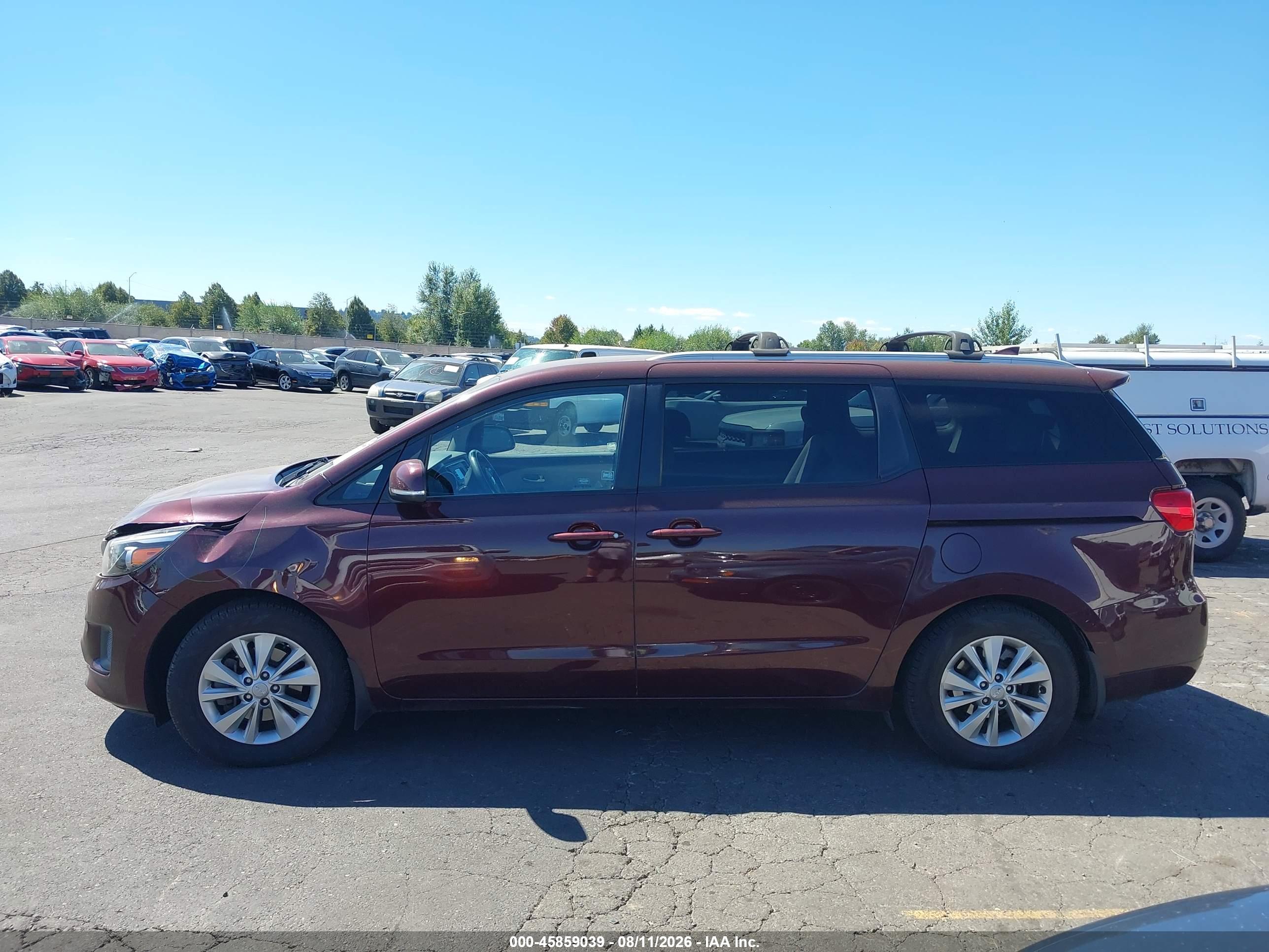 2016 KIA SEDONA LX