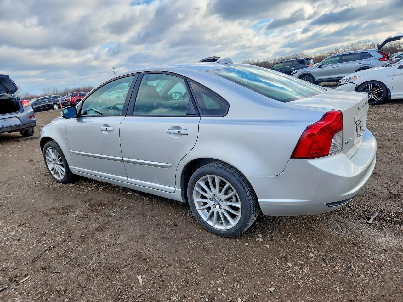 2010 VOLVO S40