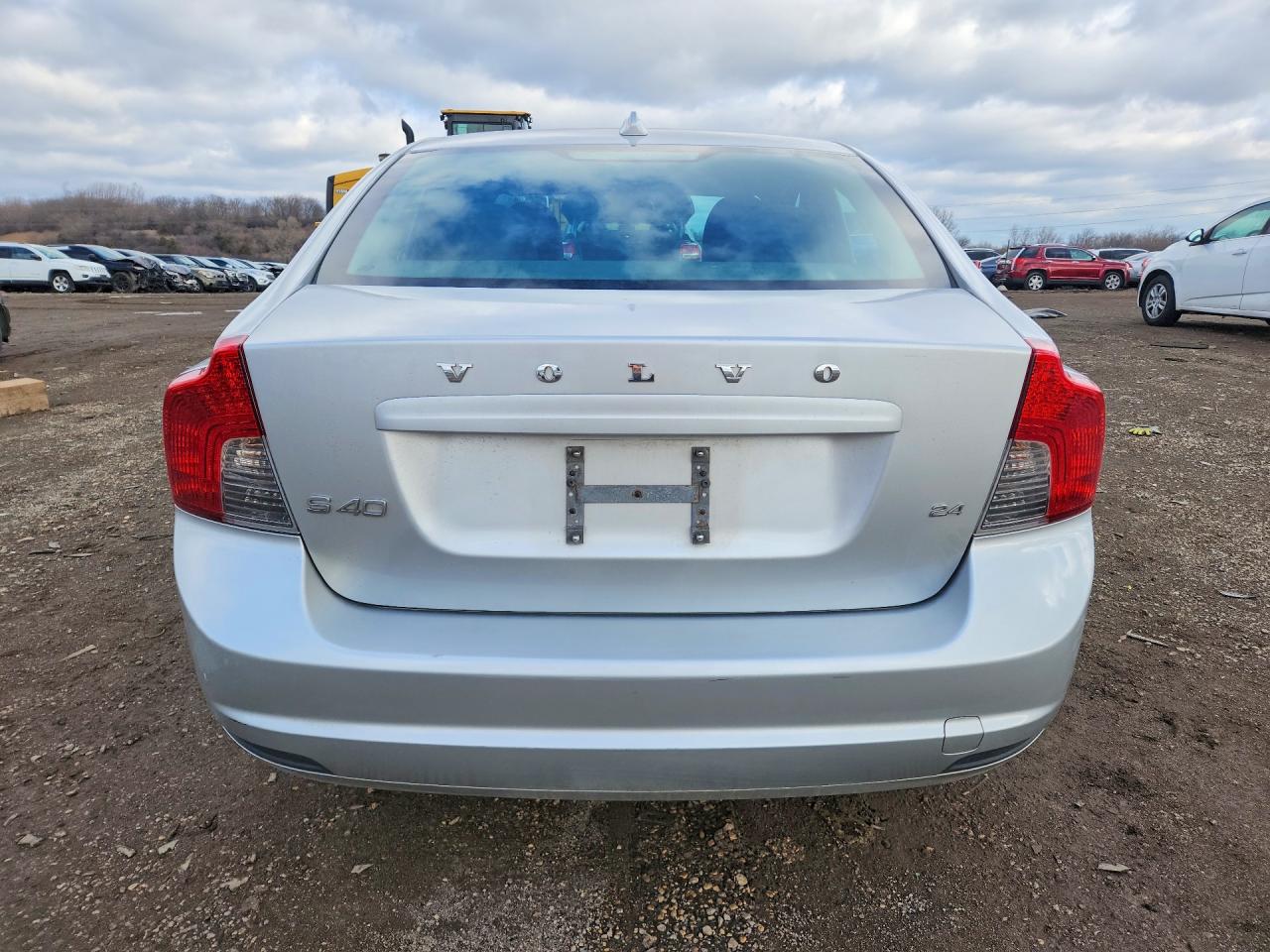 2010 VOLVO S40