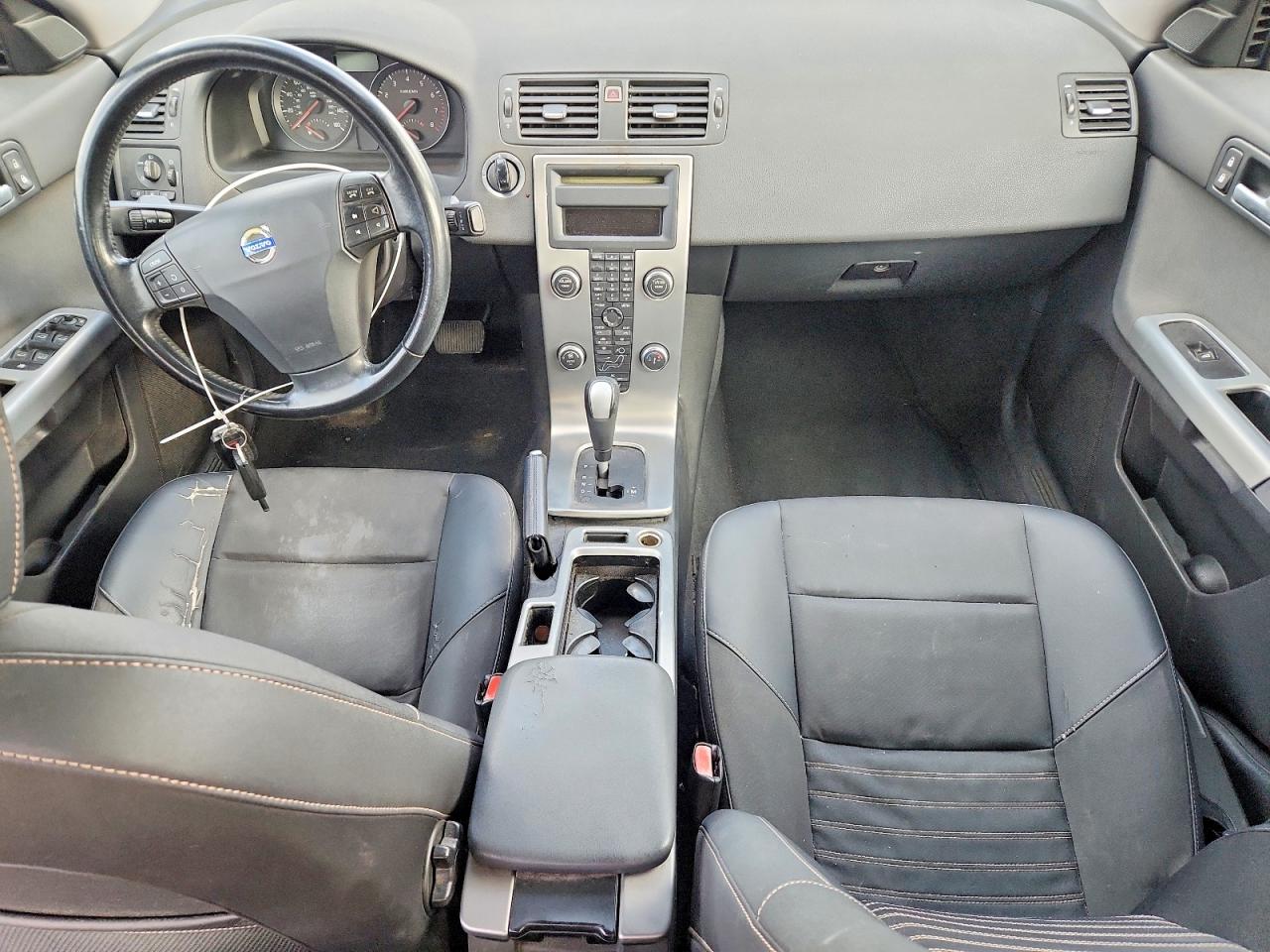 2010 VOLVO S40