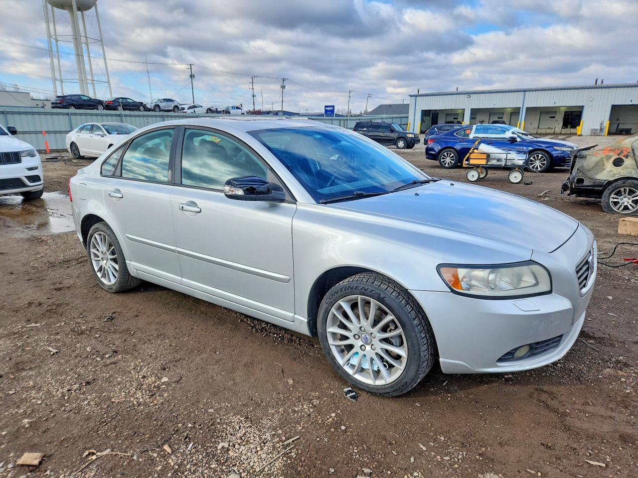 2010 VOLVO S40