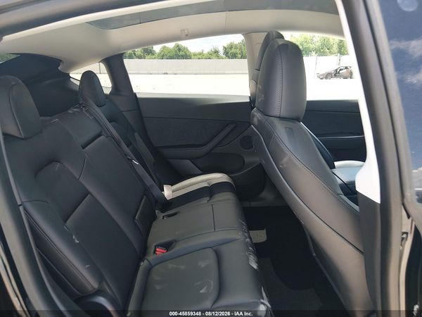 2021 TESLA MODEL Y — I8