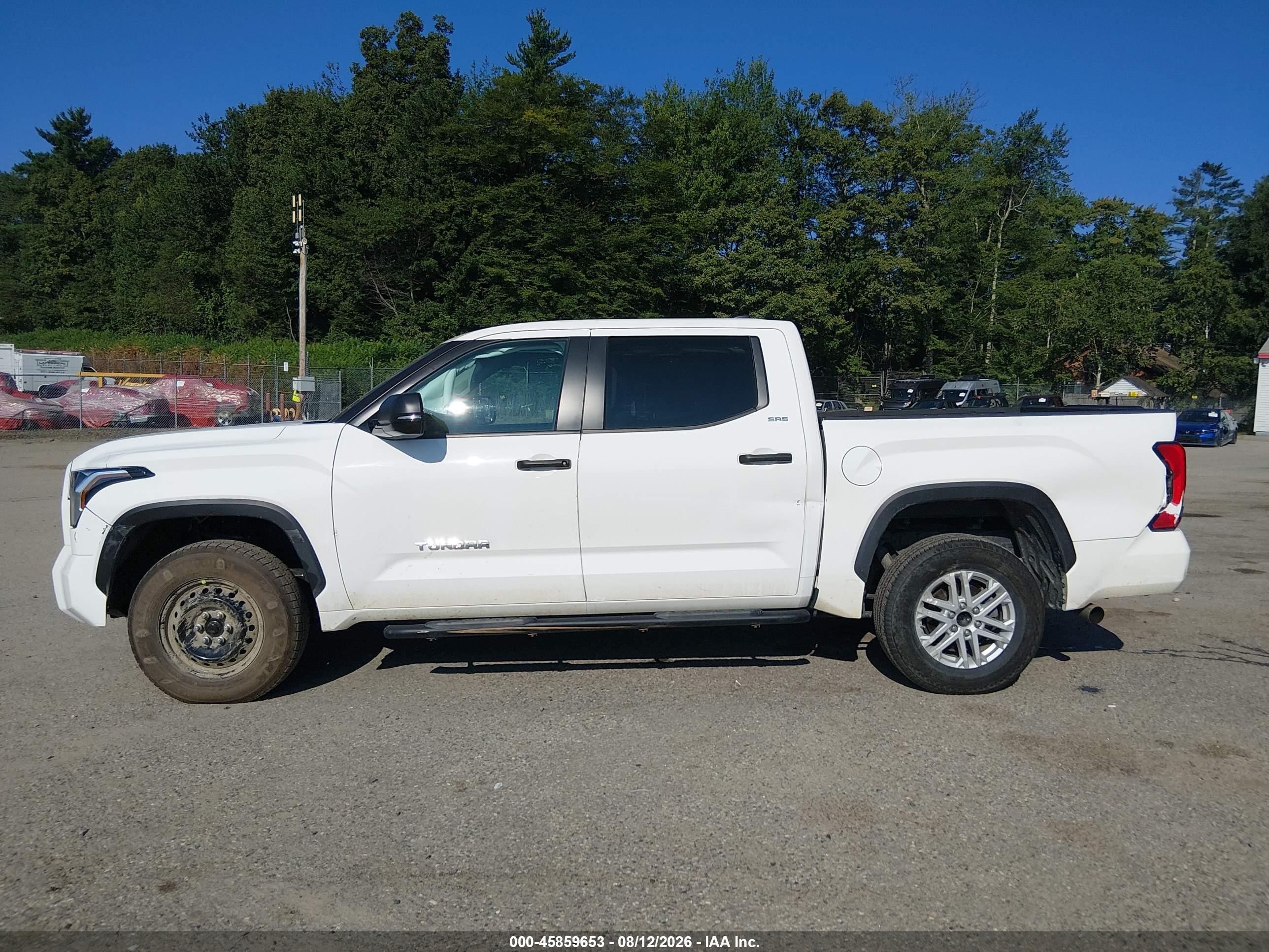 2024 TOYOTA TUNDRA SR5