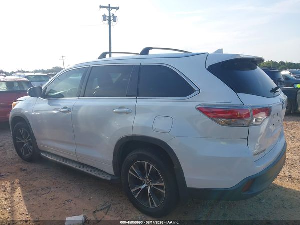 2016 TOYOTA HIGHLANDER XLE V6