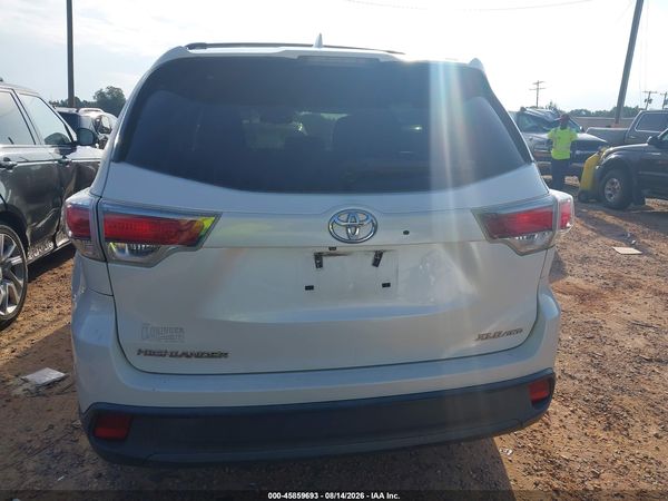 2016 TOYOTA HIGHLANDER XLE V6