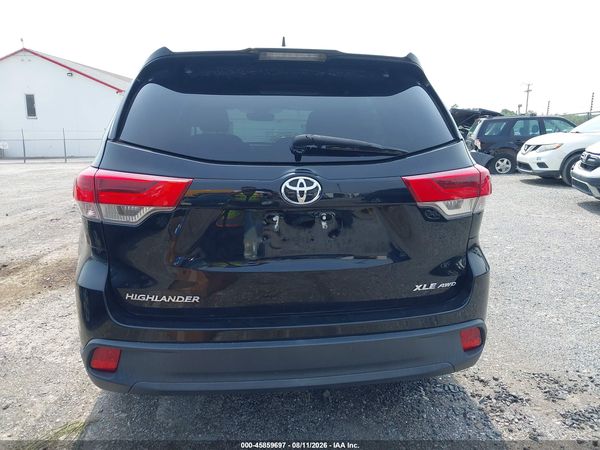 2018 TOYOTA HIGHLANDER XLE