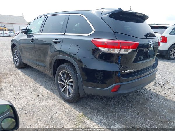 2018 TOYOTA HIGHLANDER XLE