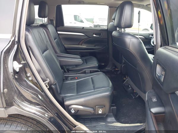 2018 TOYOTA HIGHLANDER XLE
