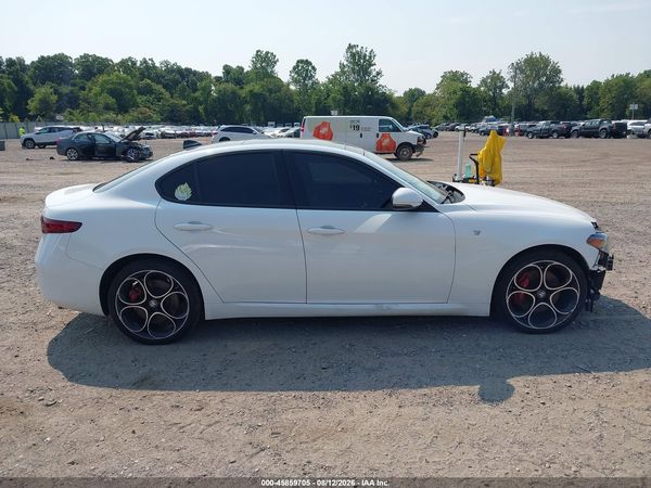 2022 ALFA ROMEO GIULIA TI AWD