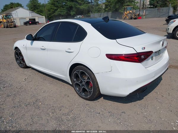 2022 ALFA ROMEO GIULIA TI AWD