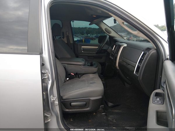 2020 RAM 1500 CLASSIC SLT  4X2 6'4 BOX