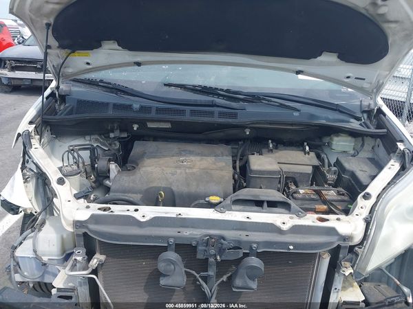 2015 TOYOTA SIENNA L 7 PASSENGER