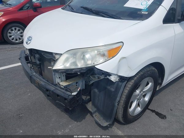 2015 TOYOTA SIENNA L 7 PASSENGER
