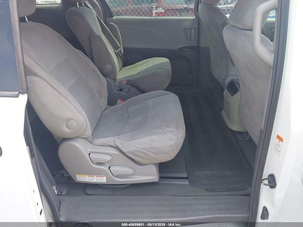 2015 TOYOTA SIENNA L 7 PASSENGER