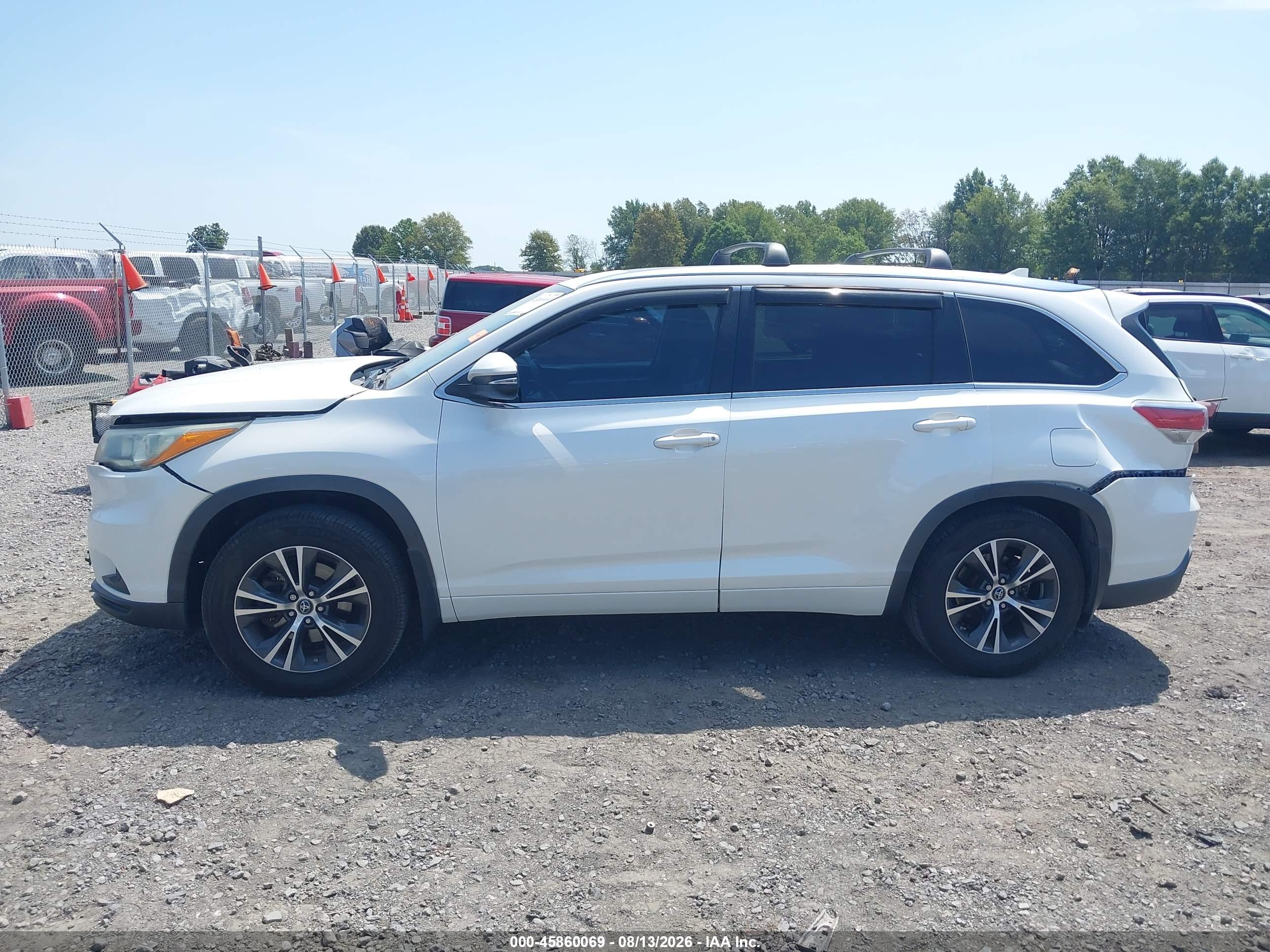 2016 TOYOTA HIGHLANDER XLE V6