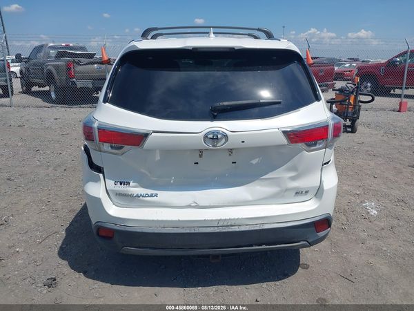 2016 TOYOTA HIGHLANDER XLE V6