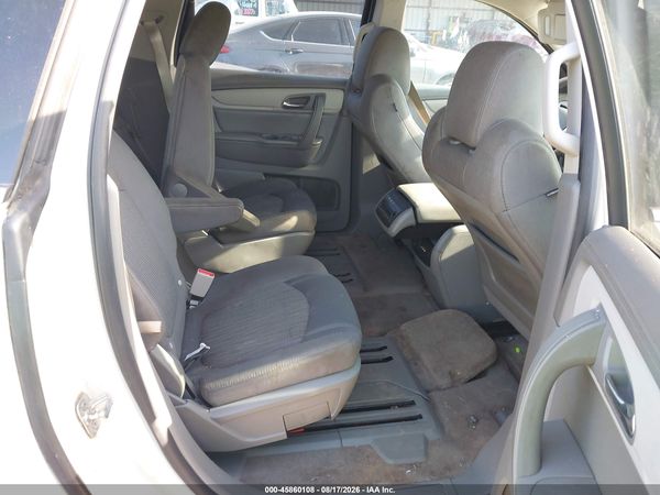 2013 CHEVROLET TRAVERSE 1LT — I8