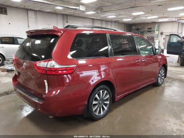 2018 TOYOTA SIENNA XLE 7 PASSENGER — I4