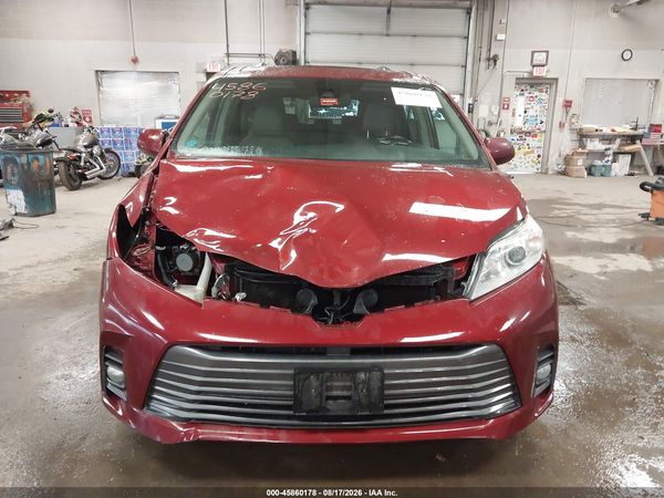 2018 TOYOTA SIENNA XLE 7 PASSENGER — I6