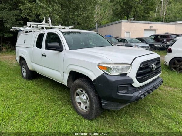 2017 TOYOTA TACOMA SR